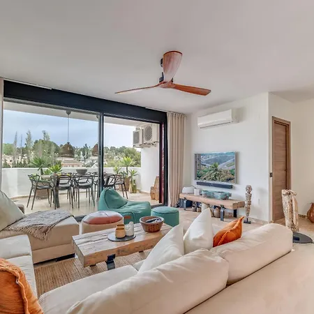 公寓 3 Bdrm Spacious Penthouse W/ 2 Pools & Bbq 马尔韦利亚