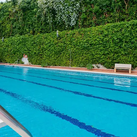 3 Bdrm Spacious Penthouse W/ 2 Pools & Bbq 马尔韦利亚