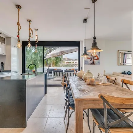 公寓 3 Bdrm Spacious Penthouse W/ 2 Pools & Bbq